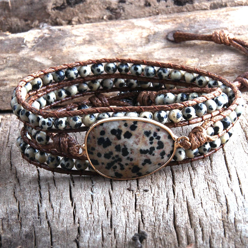 Bracelet Boho perlé, breloque en charbon naturel.